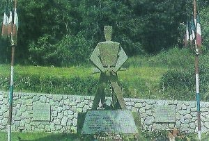 Monumento a la gloria de los guerrilleros españoles muertos por Francia y por la libertad en Prayols (Ariége).