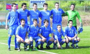 Equipo del Colunga que ganó en Braña Sur, en el partido de ida. Arriba, de derecha a izquierda, Berto, Rubén, Javi Lastres, Iván, Álvaro y Sánchez. Abajo, Israel, Edu, Jorge, Tori y Cueto. :.
:: P. CITOULA