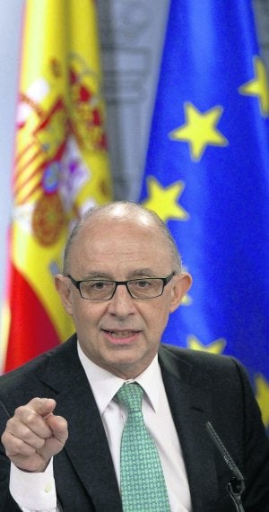 Montoro, en una comparecencia pública al término de una reunión del Consejo de Ministros. ::
ANDREA COMAS / REUTERS
