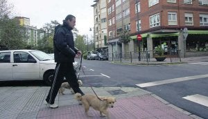 Los altercados se produjeron en la calle Palacio Valdésde Las Vegas. ::
SERGIO LÓPEZ