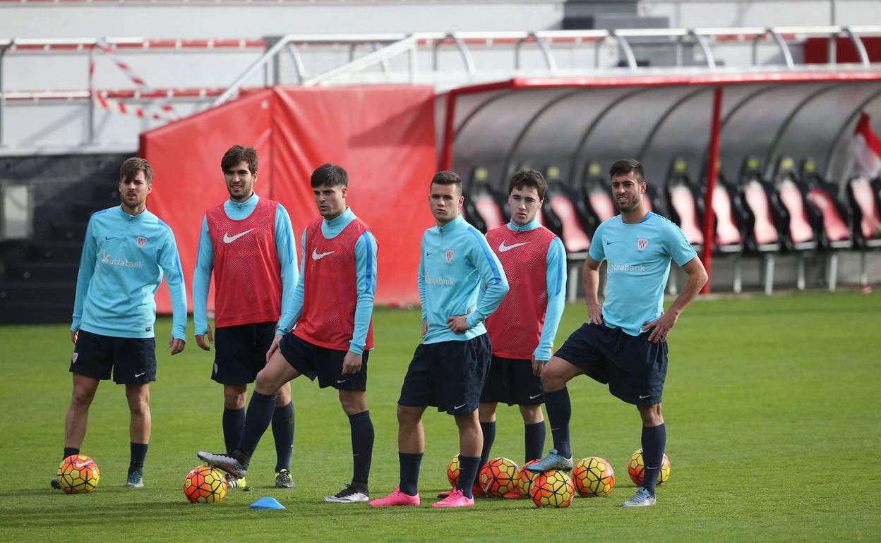 Entrenamiento de la filial del Bilbao Athletic en Lezama 