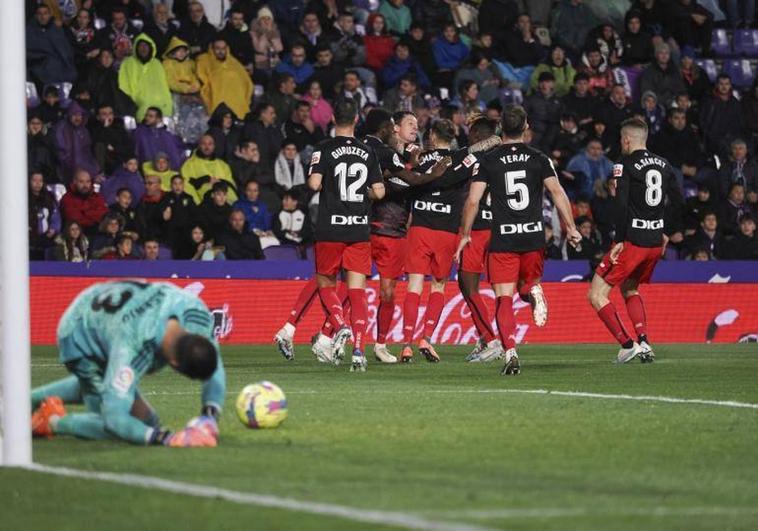 El Athletic por fin sonríe