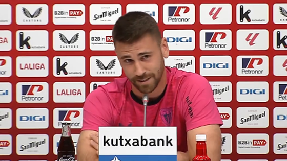 Unai Simón en el entrenamiento del martes en Lezama.