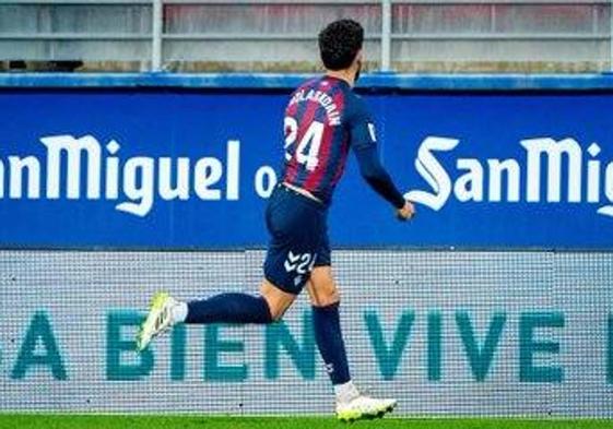 Nolaskoain se estrena como goleador en el Eibar