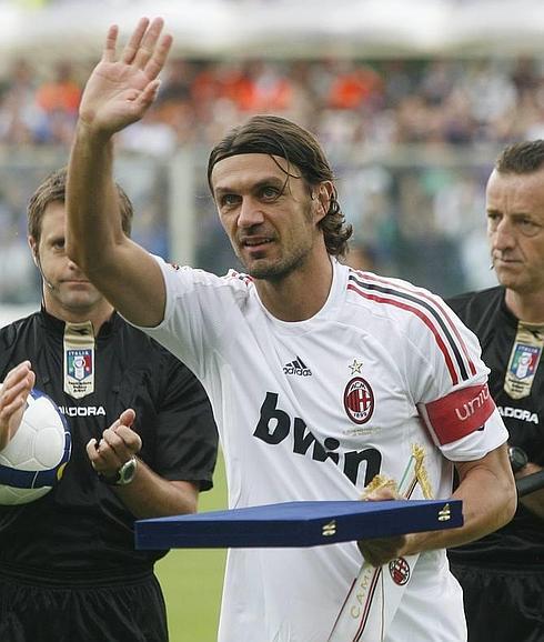 Paolo Maldini, poco antes de disputar su último encuentro con el Milan en 2009.