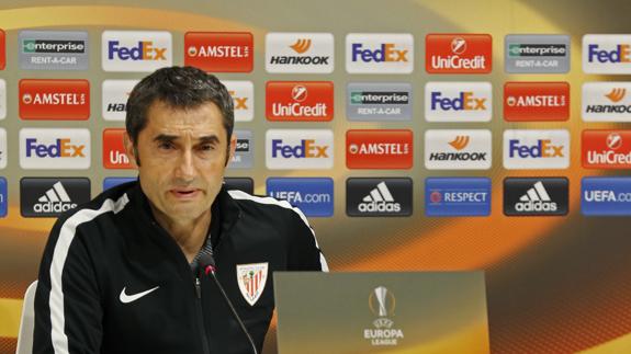 Ernesto Valverde en la sala de prensa de San Mamés.