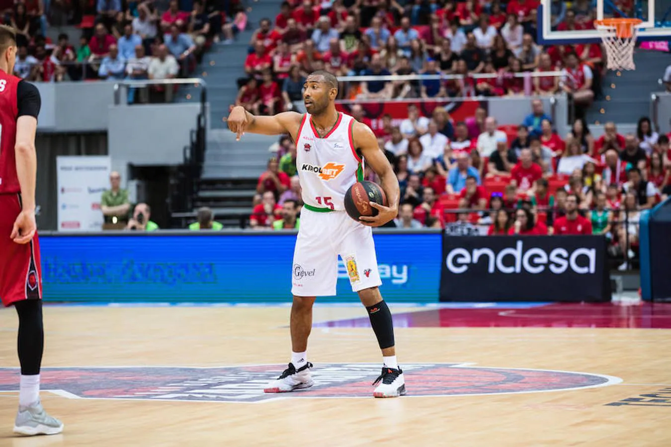 Fotos: Las imágenes del Zaragoza-Baskonia