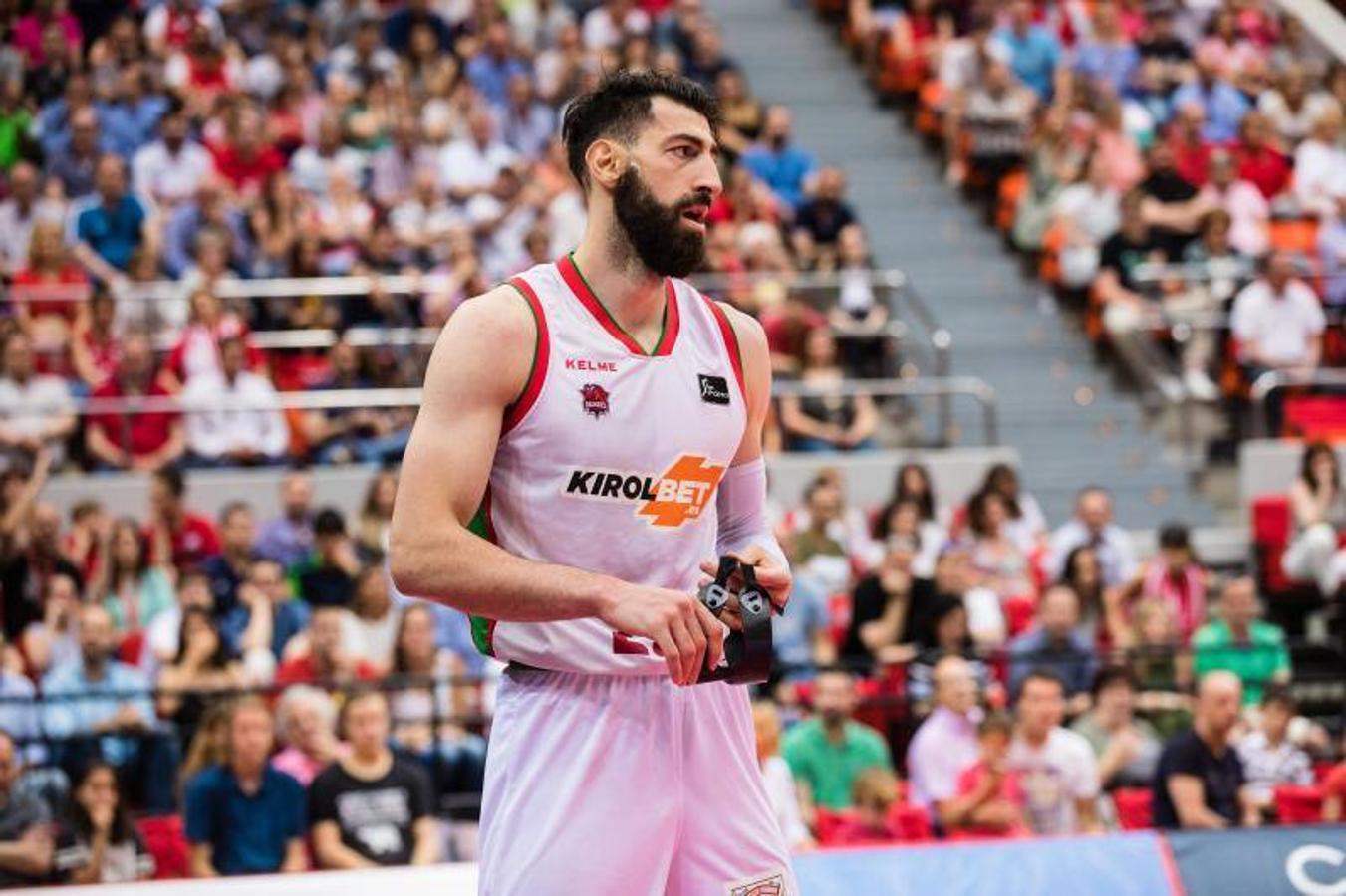 Fotos: Las imágenes del Zaragoza-Baskonia