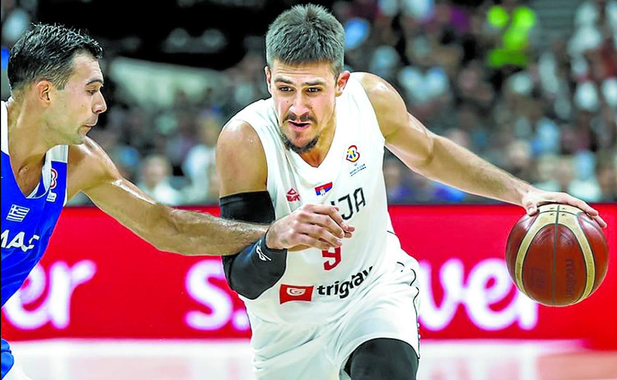Marinkovic se alista en la academia de infantería de Pesic