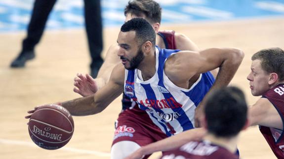 Hanga, durante el encuentro ante el Obradoiro.