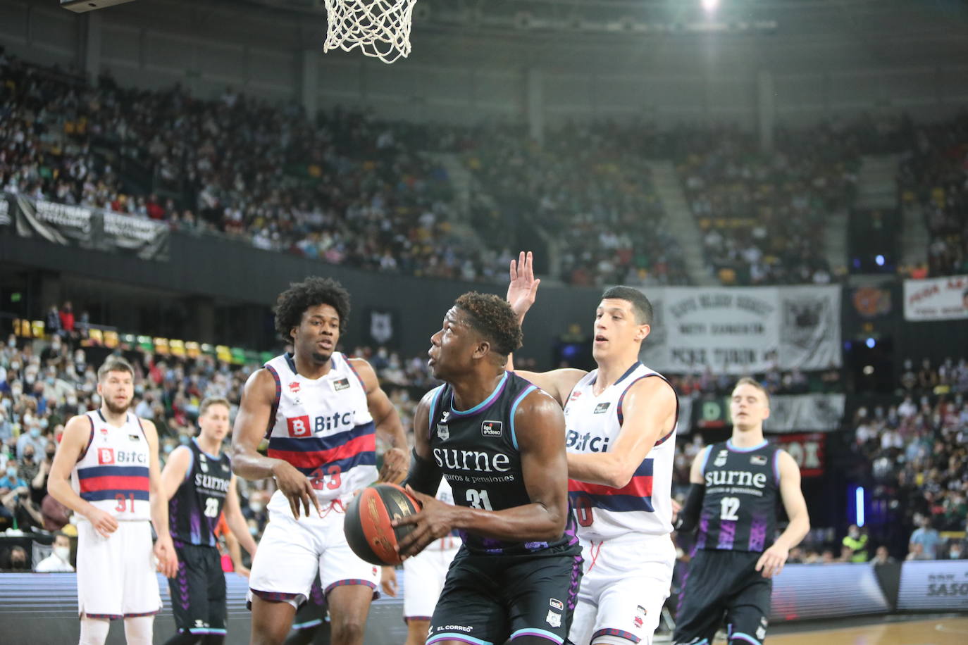 Fotos: Las imágenes del Bilbao Basket - Baskonia