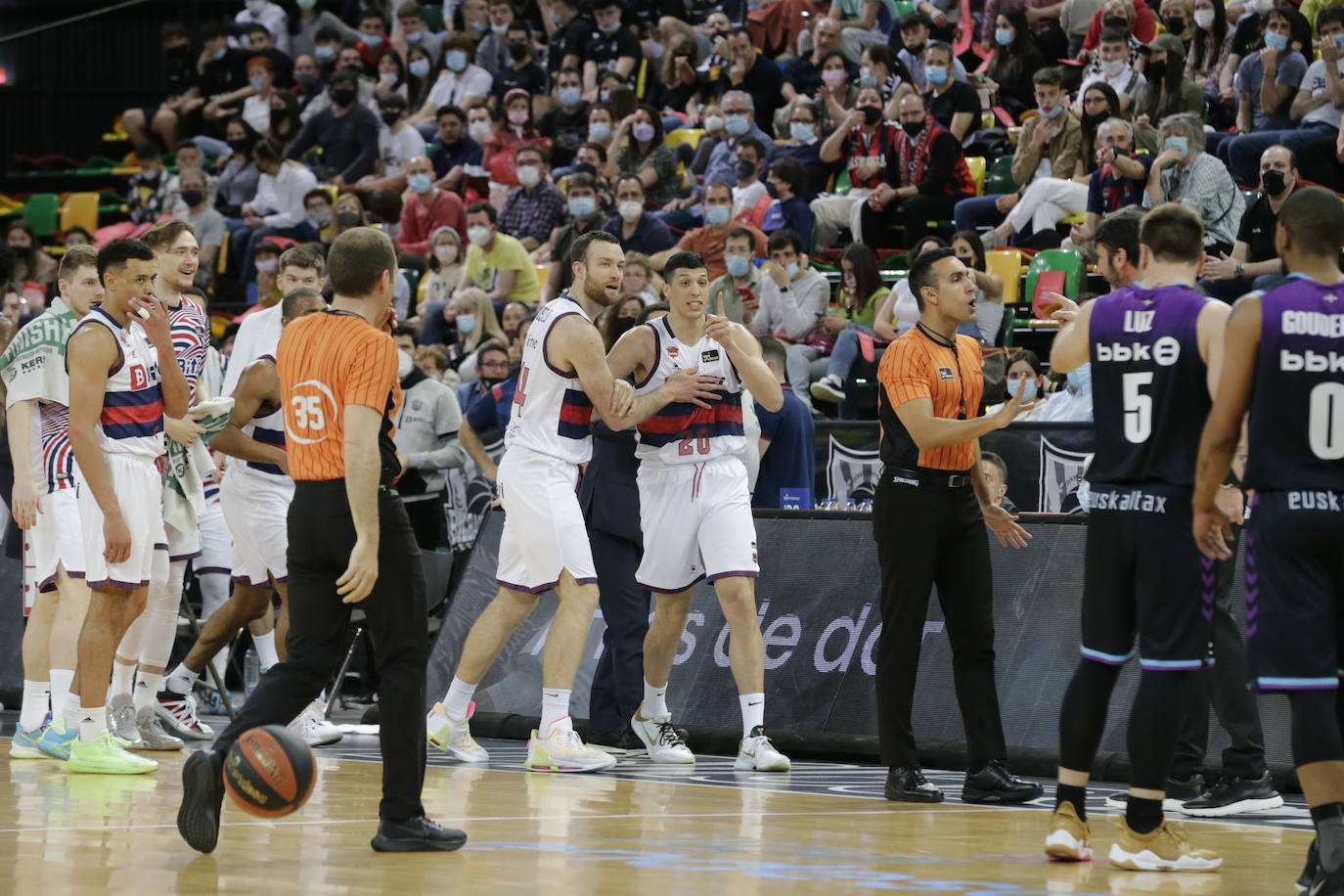 Fotos: Las imágenes del Bilbao Basket - Baskonia