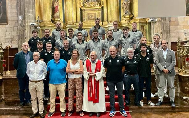 El Bilbao Basket pide «salud» a la Amatxu de Begoña