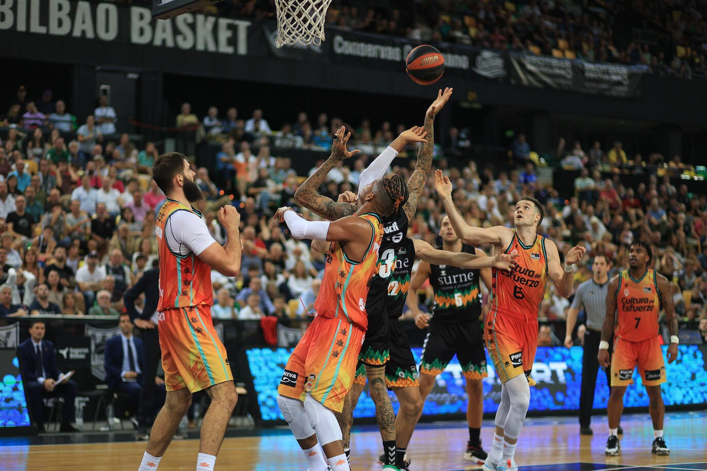 Fotos: Las mejores imágenes del Bilbao Basket-Valencia