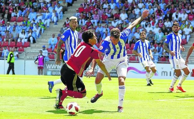 El futbolista rojillo solo permaneció 40 minutos sobre el césped en el encuentro ante el Recreativo. 