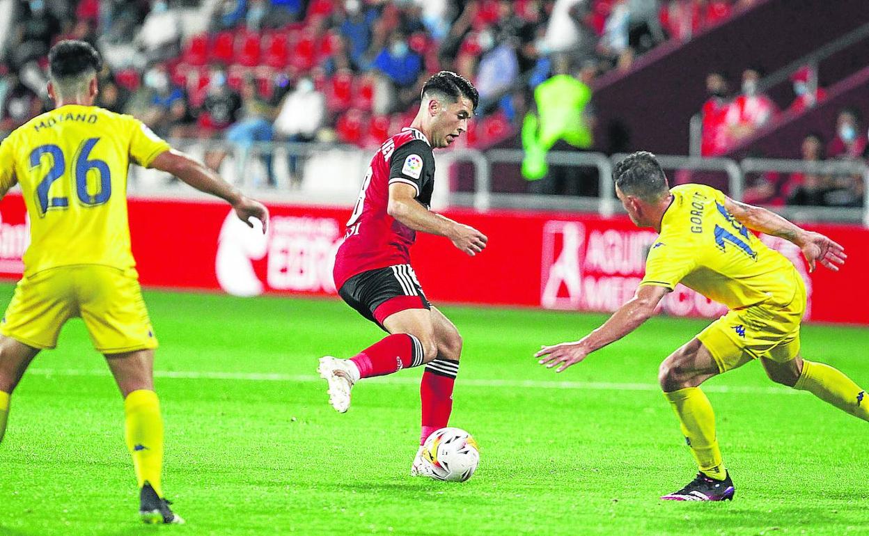 Meseguer no pudo acabar el duelo ante los alfareros al recibir dos cartulinas amarillas y sufrir la única expulsión del Mirandés en lo que va de campeonato. 