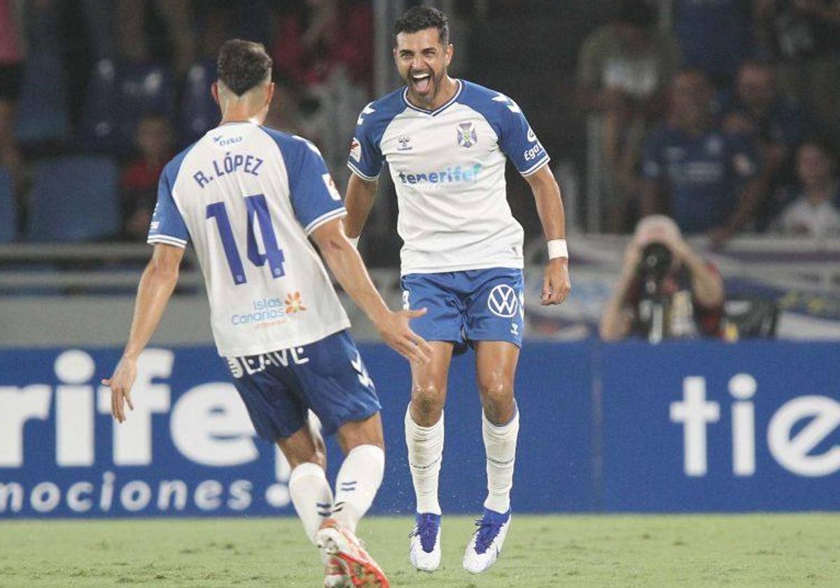 Enric Gallego y Roberto López son las principales amenazas al sumar 4 goles cada uno.