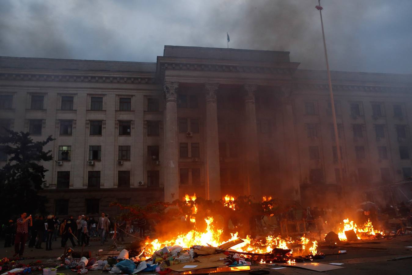 Odessa arde tras una batalla campal