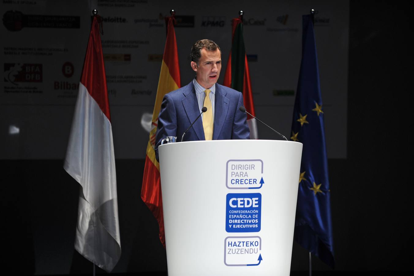 2011. El Príncipe Felipe durante la clausura de la Conferencia española de directivos y ejecutivos celebrada en Bilbao.
