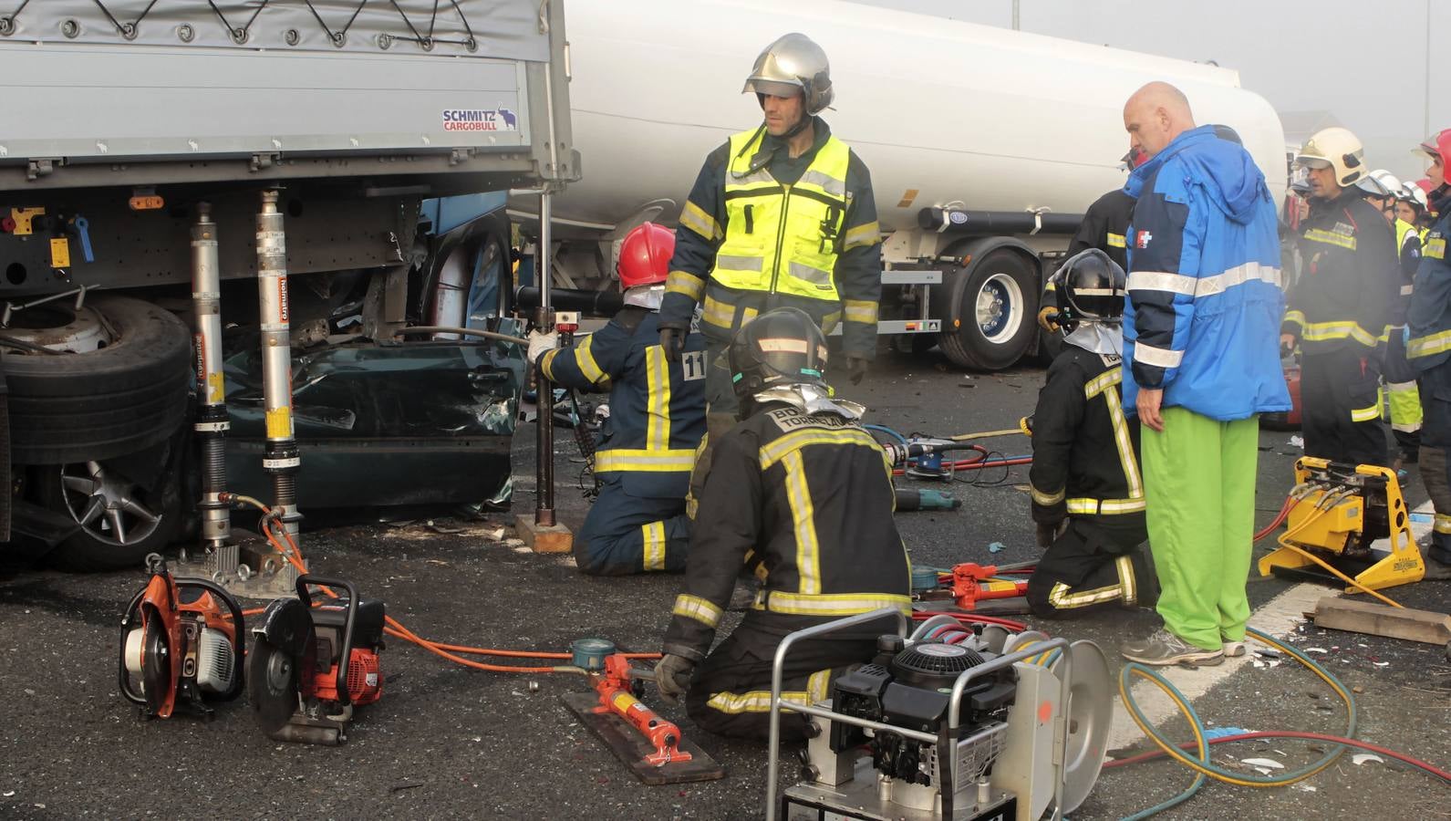 Grave accidente múltiple en la A-8 en Cabezón de la Sal