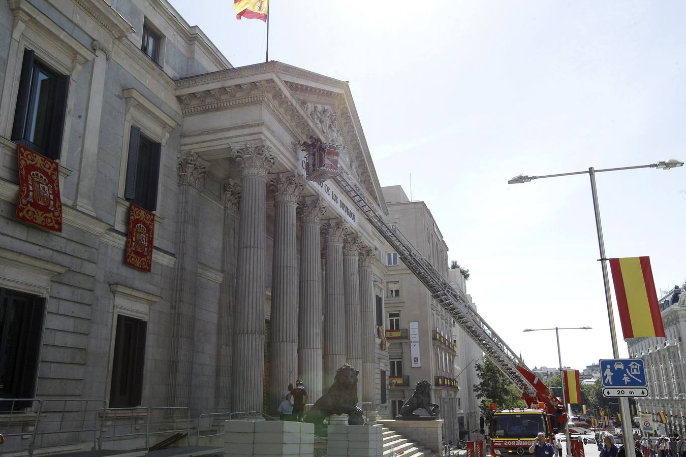 El Congreso, a punto para la proclamación del nuevo Rey