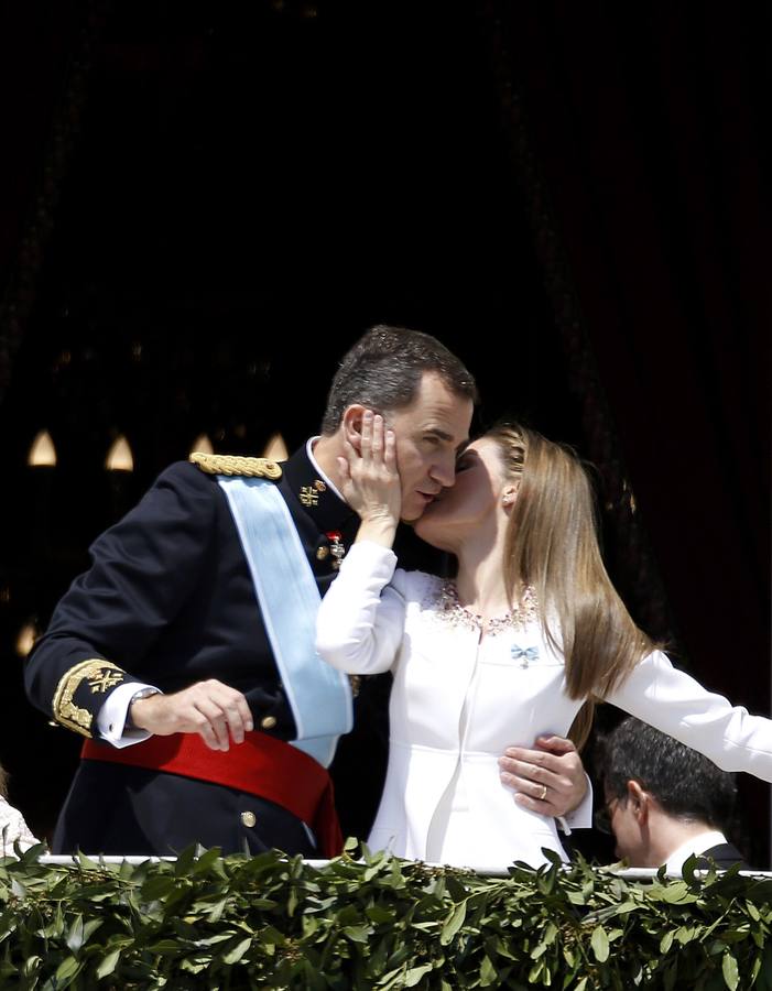 Los Reyes saludan desde el Palacio Real