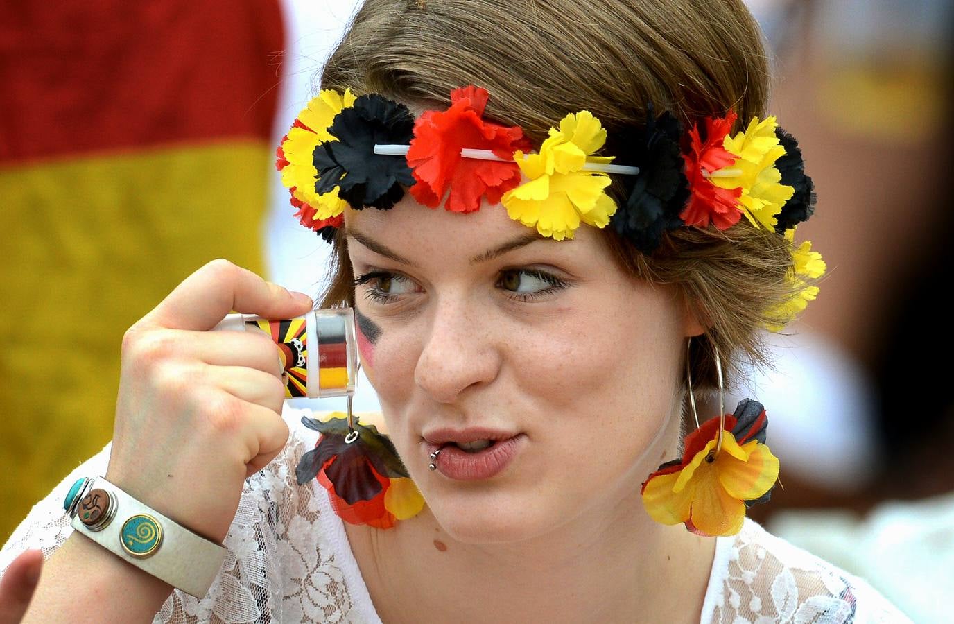 Las aficiones de Argentina y Alemania llenan de color la final del Mundial