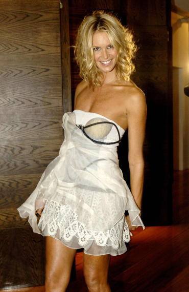 Elle Macpherson presume de su cuerpazo a los 50