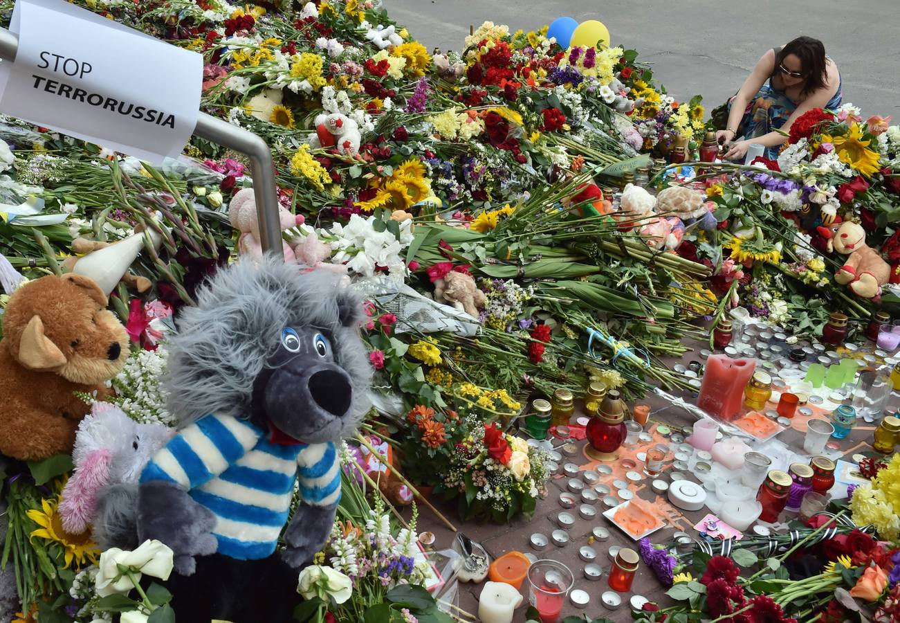 Lágrimas y dolor por las víctimas de la tragedia aérea