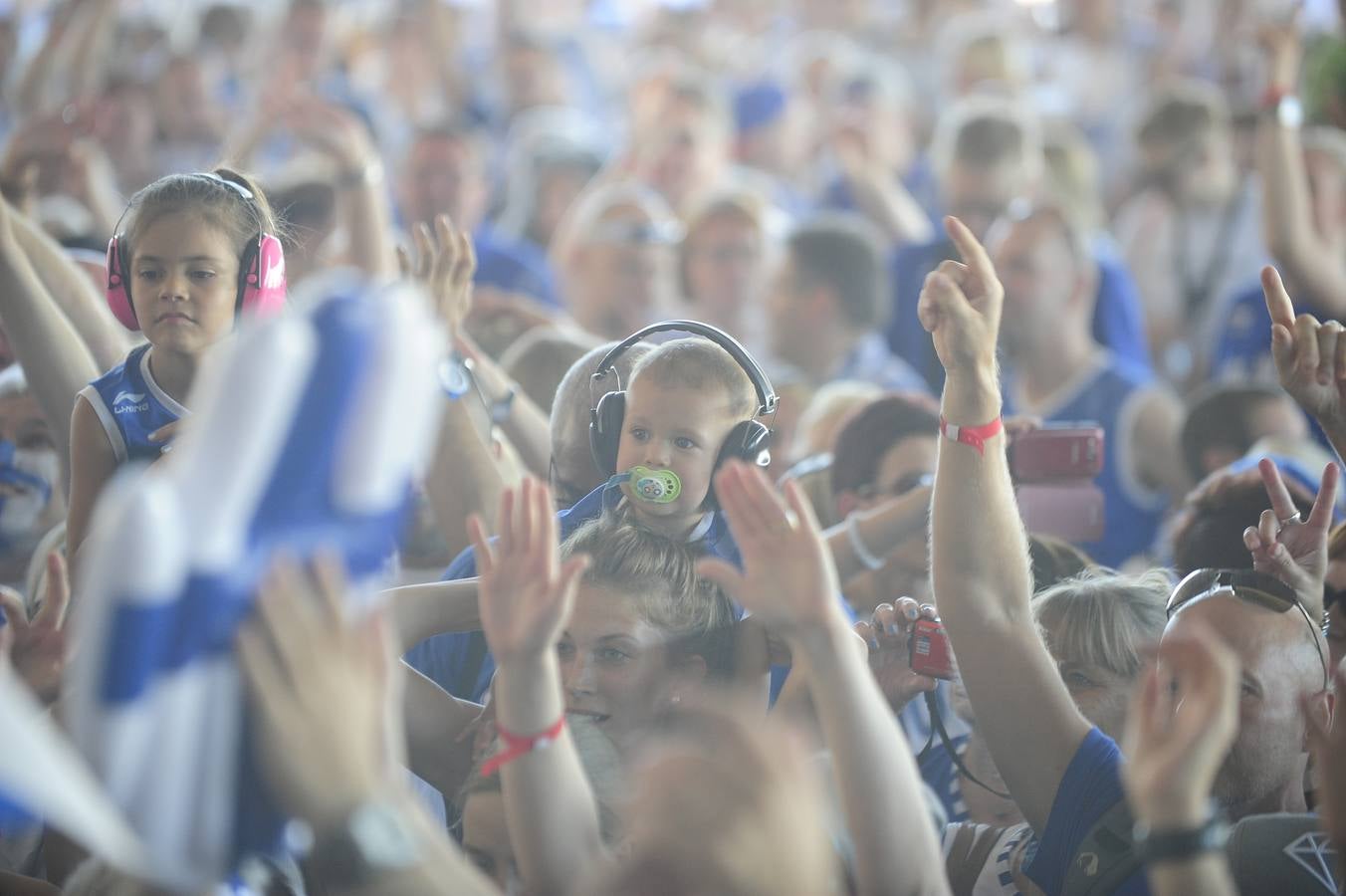 Una &#039;manada de lobos&#039; toma la noche vizcaína