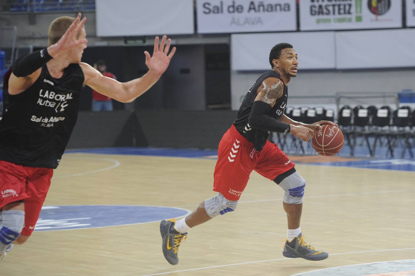 Primer entrenamiento abierto del Baskonia