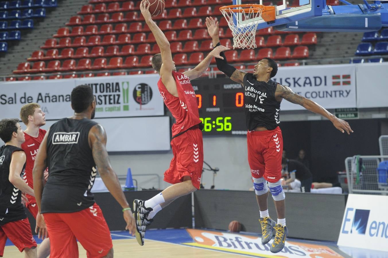 Primer entrenamiento abierto del Baskonia