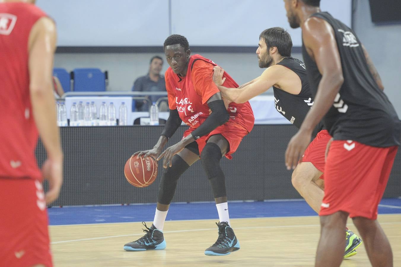 Primer entrenamiento abierto del Baskonia