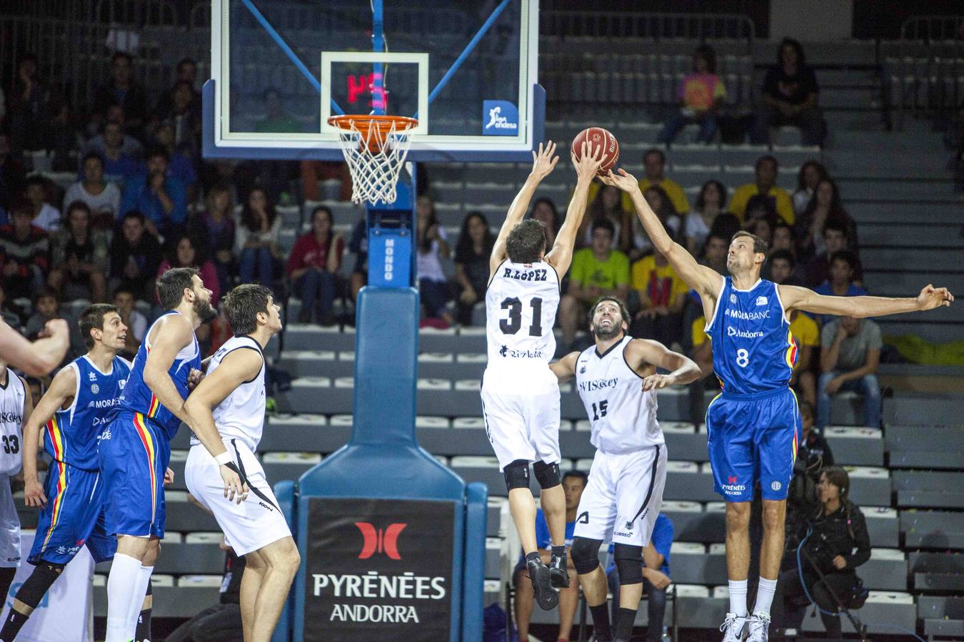 Las imágenes del Andorra-Bilbao Basket