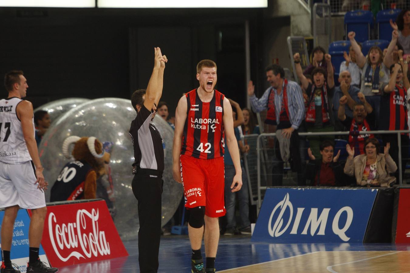 Las mejores imágenes del partido Laboral Kutxa-Bilbao Basket