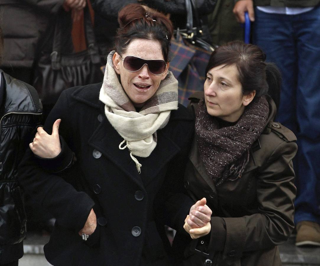 Concentración de repulsa por el asesinato de las dos niñas en Asturias