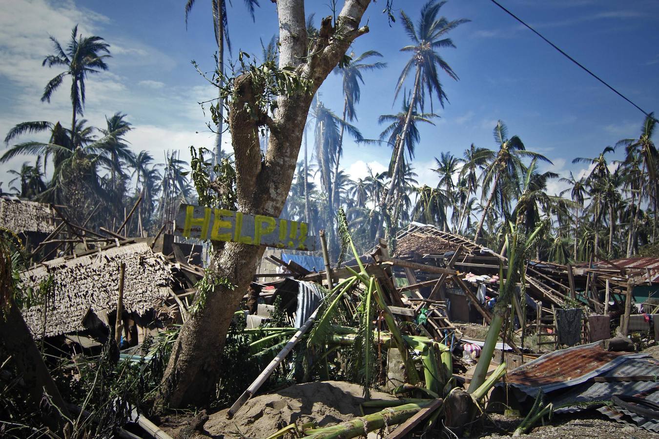 Miles de evacuados en Filipinas por el tifón Hagupit