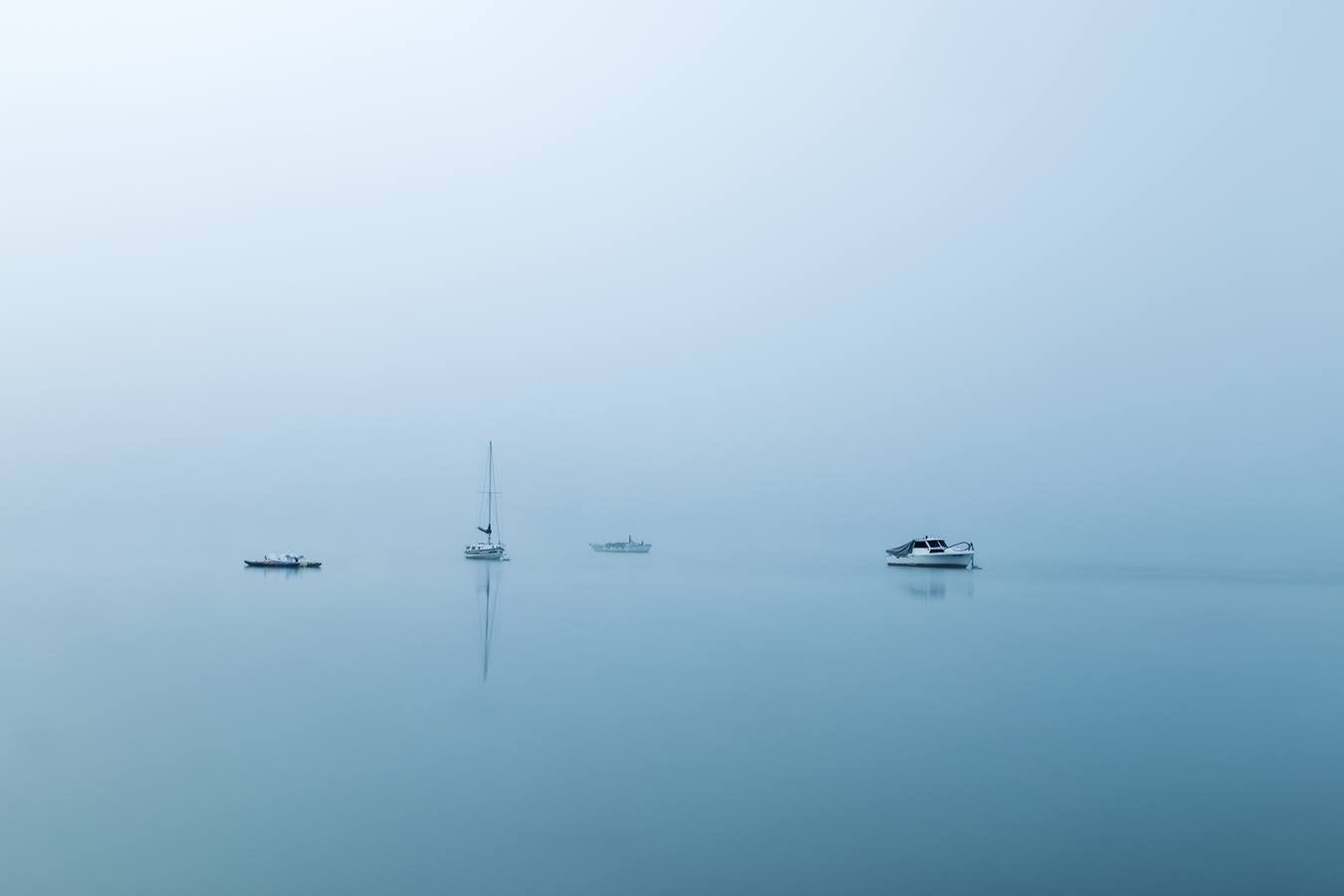 Pantano de Landa: La calma invade al igual que la niebla el pantano de Landa en pleno mes de julio. Esta foto ha obtenido el segundo premio (500 euros)