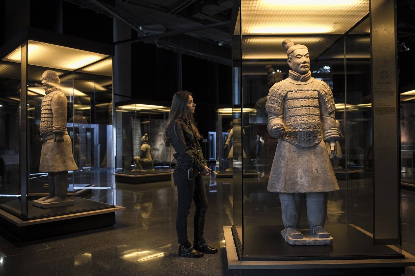 Grandes colas para ver los guerreros de Xian en el Euskalduna