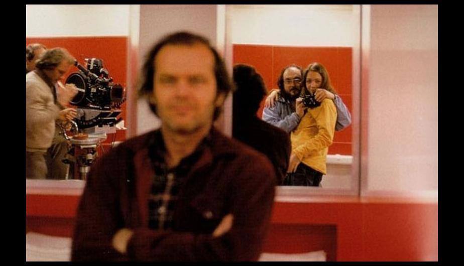 Stanley Kubrick tomándose un selfie con su hija, mientras Jack Nicholson pensaba que la foto era de él.