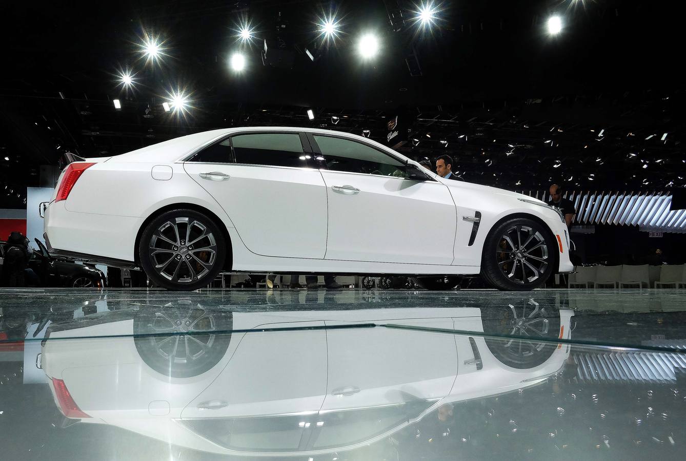 Coches de lujo en el salón del automóvil de Detroit