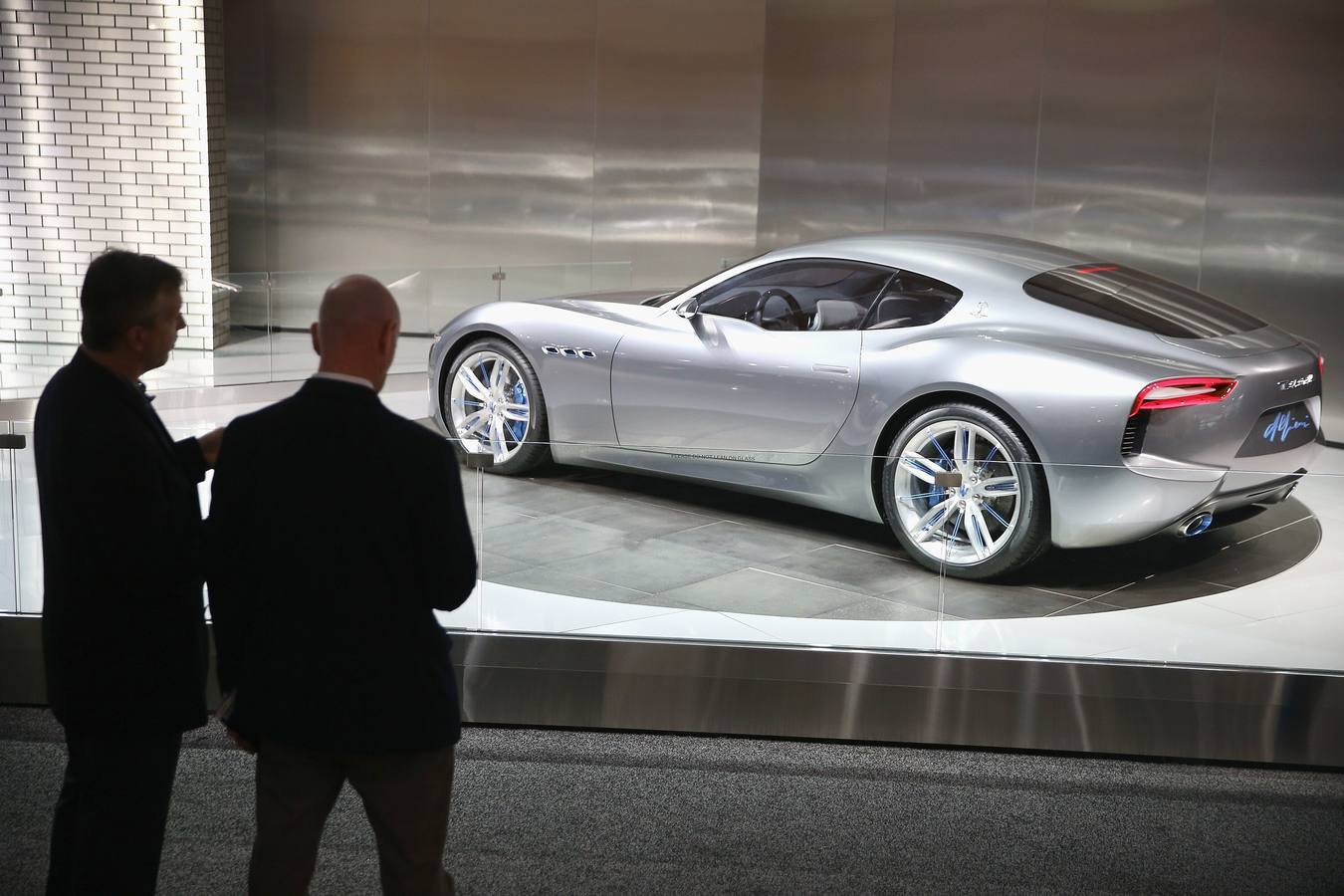 Coches de lujo en el salón del automóvil de Detroit