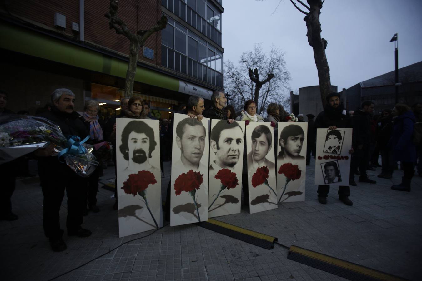 Vitoria recuerda a las víctimas del 3 dfe marzo