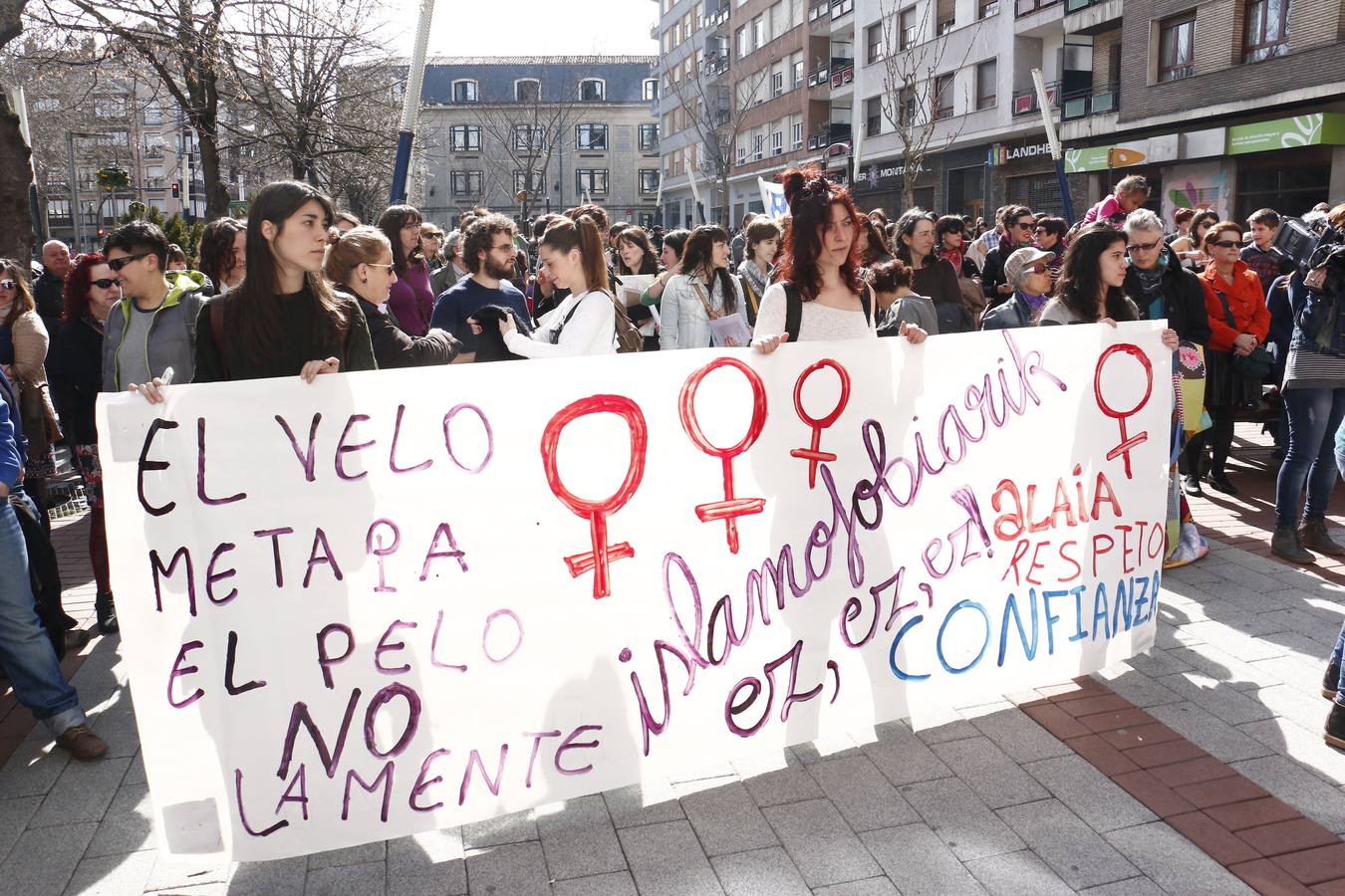 Manifestación en Vitoria en favor de la igualdad