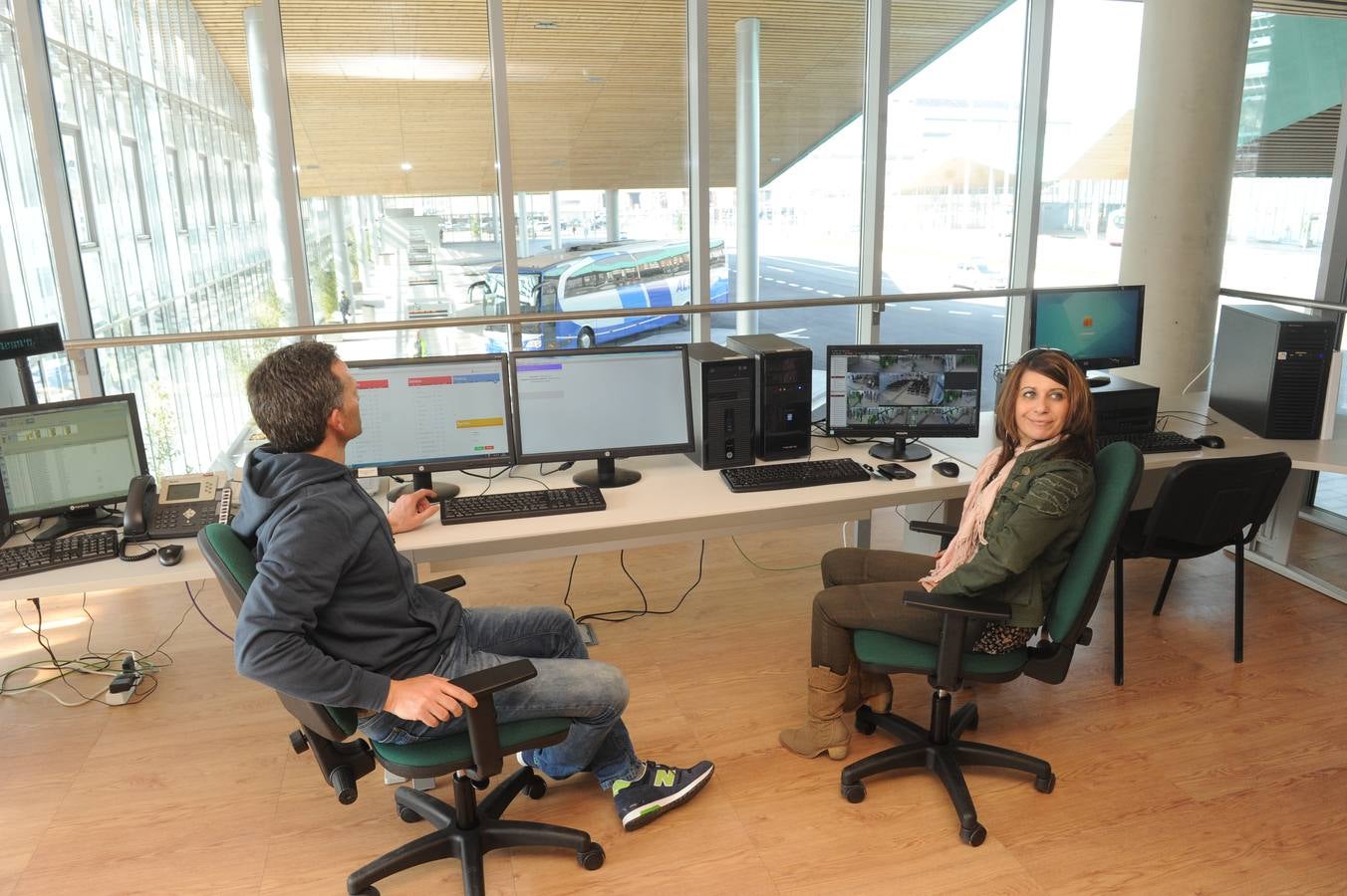 Acto inaugural de la nueva estación de autobuses de Vitoria