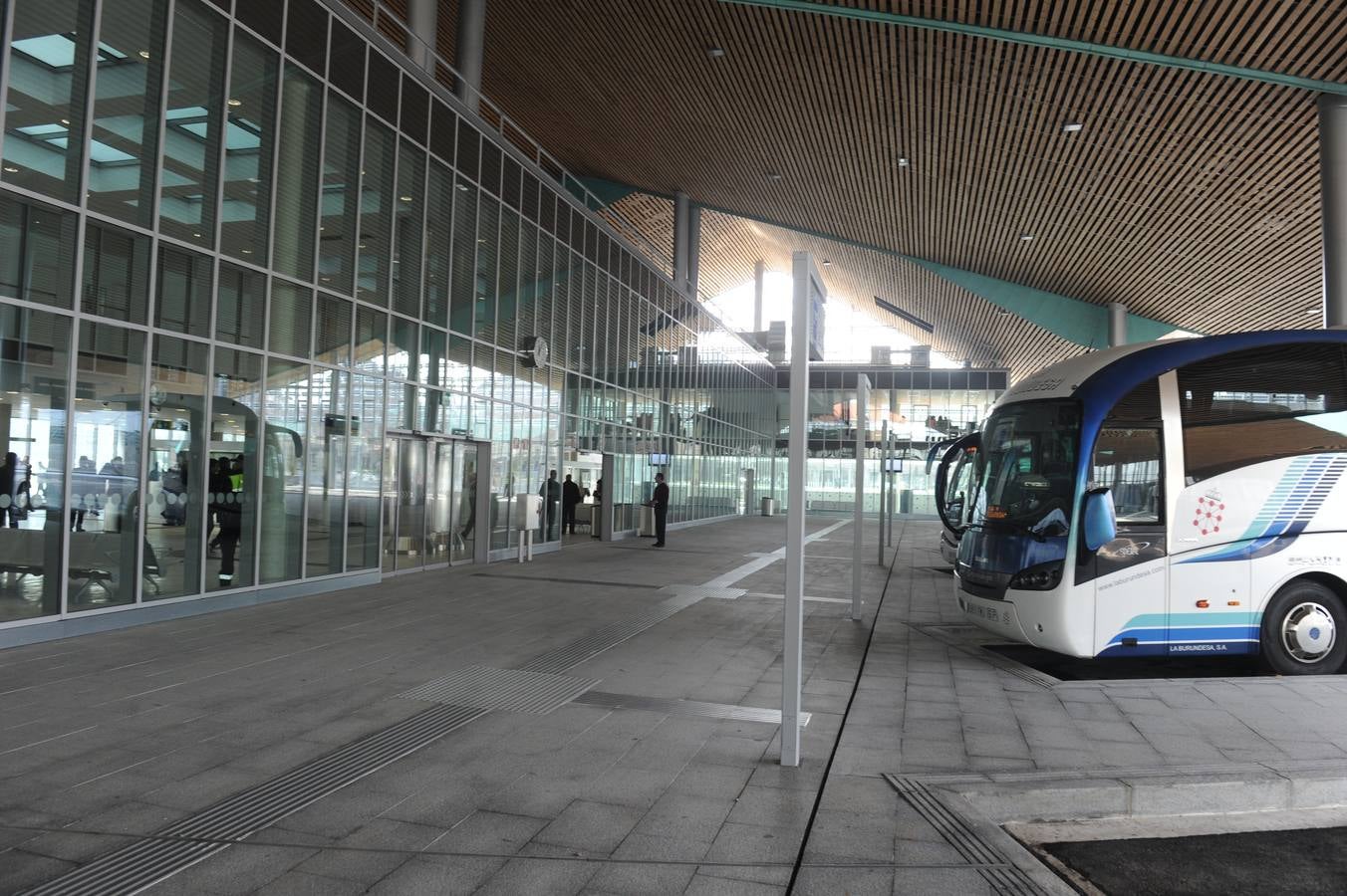 Acto inaugural de la nueva estación de autobuses de Vitoria