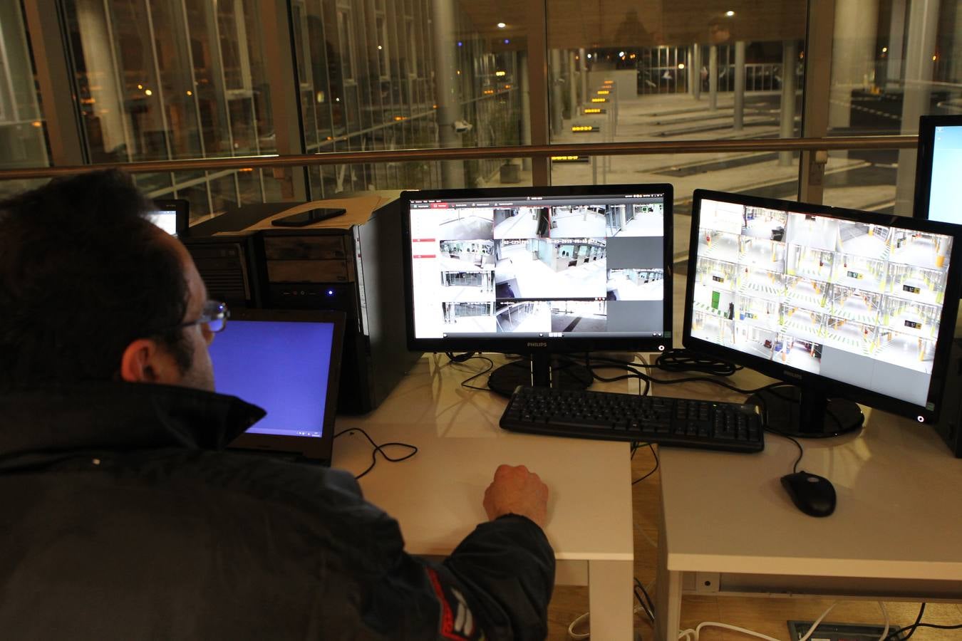 Primer día de la nueva estación de autobuses de Vitoria