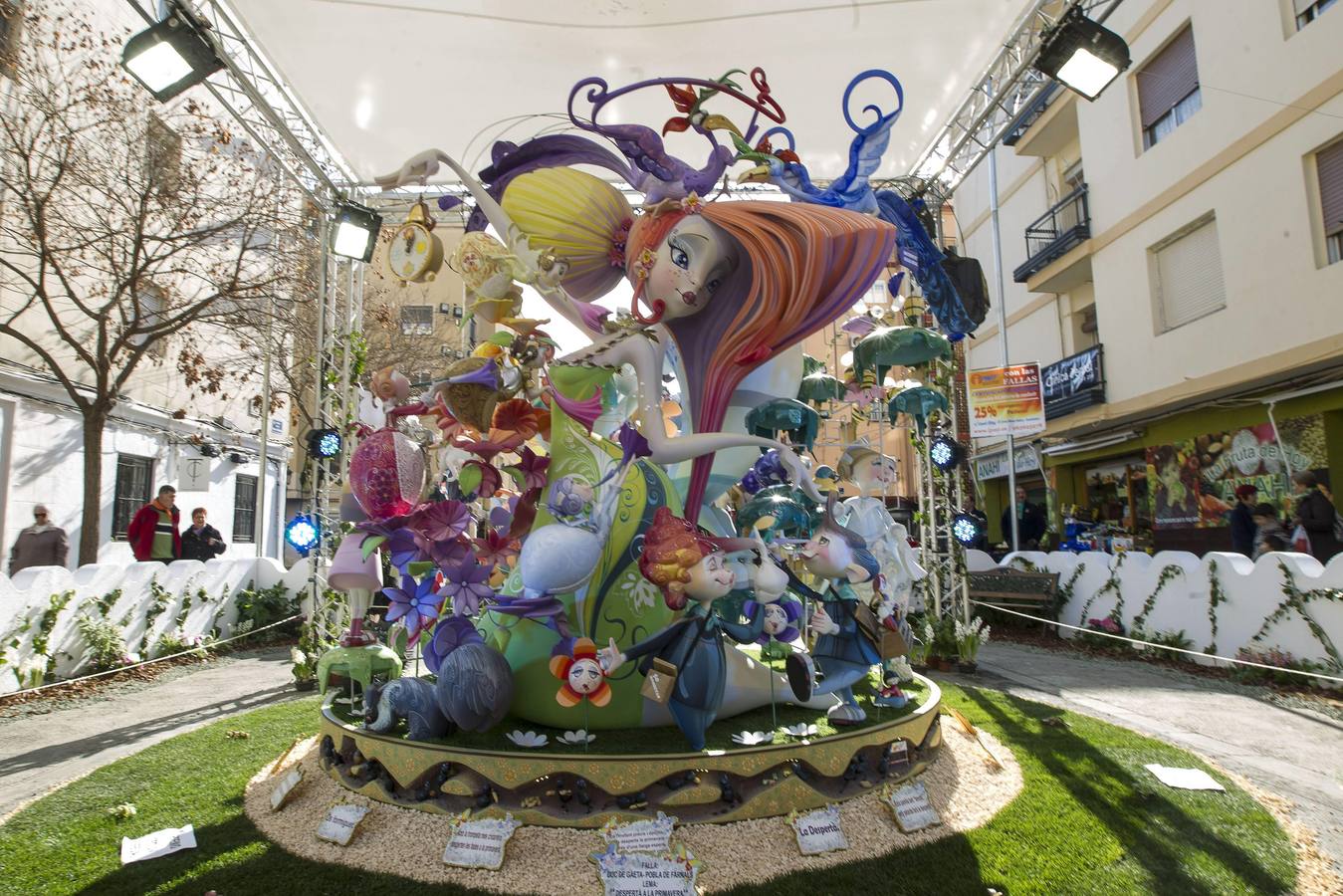 Las Fallas de Valencia, antes de la &#039;cremà&#039;