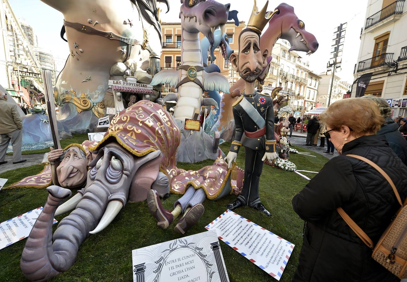 Las Fallas de Valencia, antes de la &#039;cremà&#039;