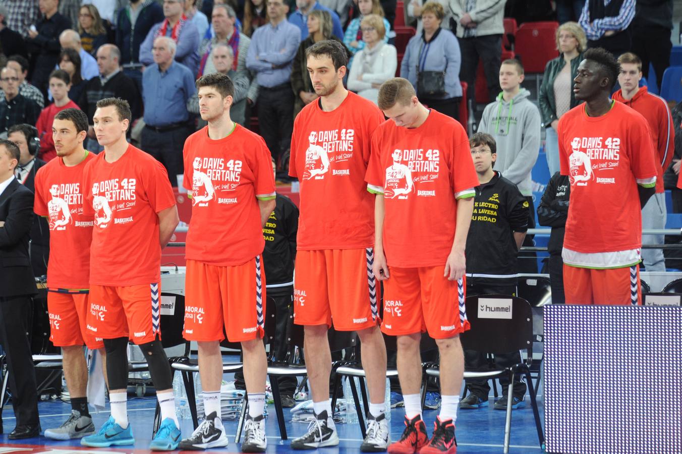 Las mejores imágenes del partido Laboral Kutxa-Valencia Basket